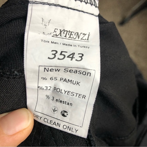 EXTENZI Women’s Black Bermuda Shorts Embroidered Hem Soft Grunge Size 44 - Picture 8 of 8